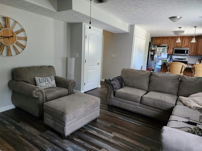 Photo - 1146 Deercreek Dr