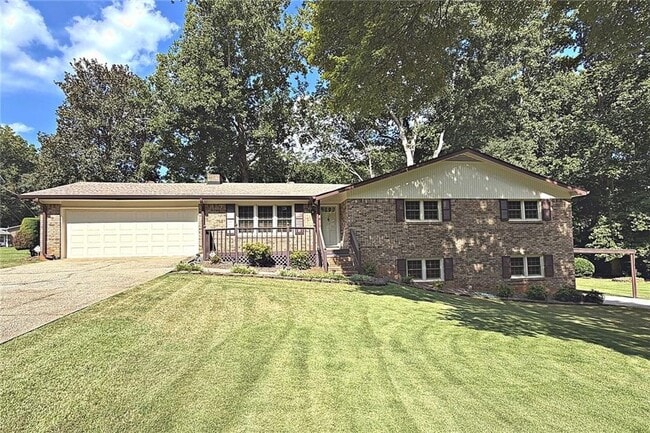 Building Photo - 5198 2 Branches Ct SW