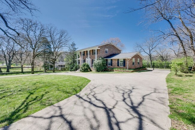 795 Greeley Dr