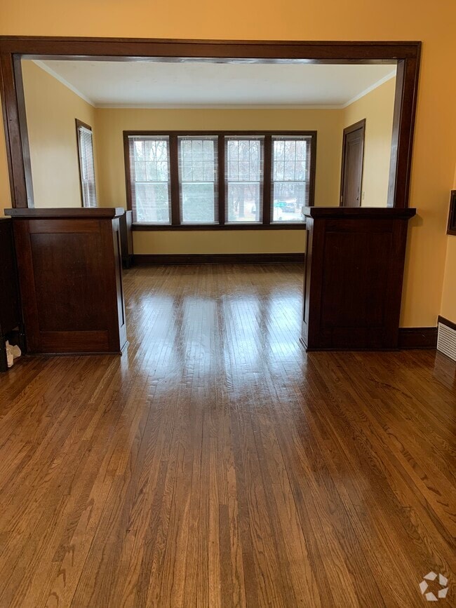 Building Photo - 1145 Raymond Ave Unit 1 Rental