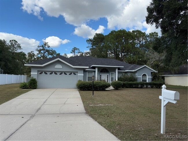 Building Photo - 8013 SW 134 Loop
