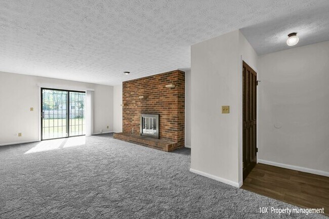 Photo - 1910 Bairsford Dr