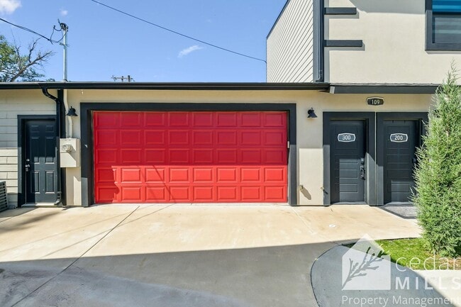 Building Photo - 109 N Main St Unit #200