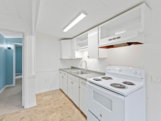 Photo - For Rent | Charming 2-Bedroom Home with Bonus Room & Screened-In Porch in Berlin