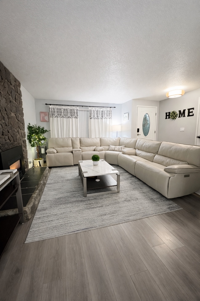 Photo - 19315 SW Oak St