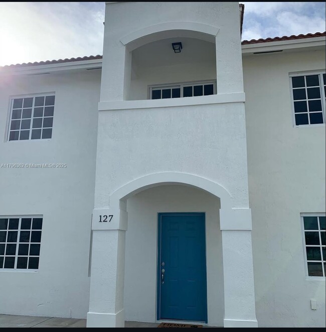 Photo - 127 SW 6th Ln Townhome