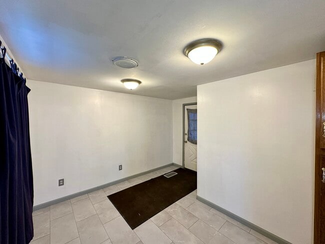 Photo - 923 Franklin Ave