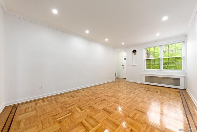 Photo - 545 E 93rd St Unidad 2