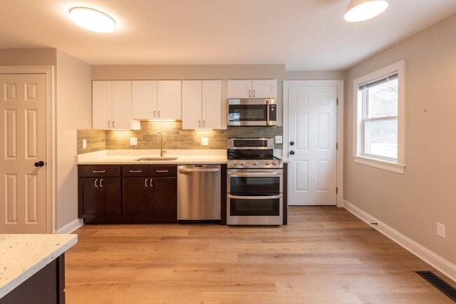 Photo - 19 Hoyle St Unit 1