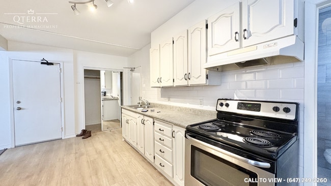 Photo - 606 Chaucer Av