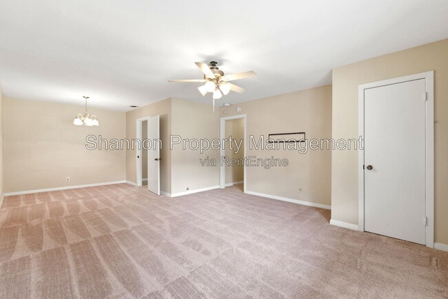 Photo - 8406 Highcrest Dr