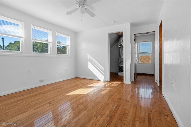 Building Photo - 4571 W 157th St Unit 1