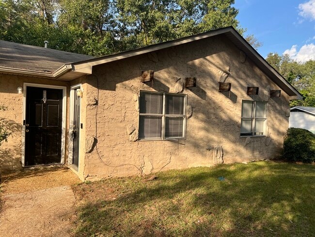 Building Photo - 248 Foxglen Rd Rental