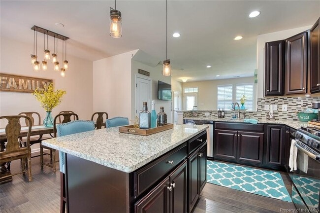 Photo - 7532 Tealight