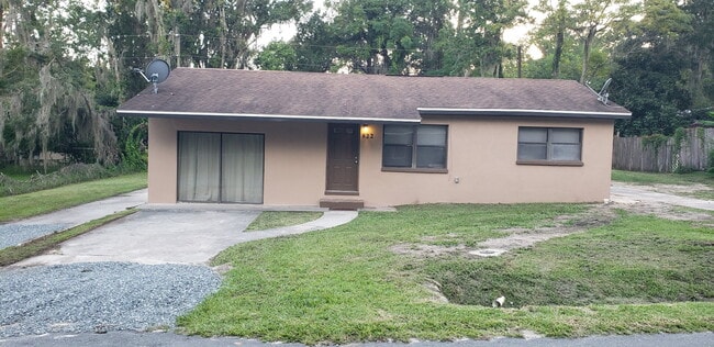 Photo - 822 Shayne St