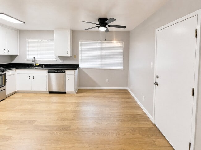 Photo - 1112 Muir Ct