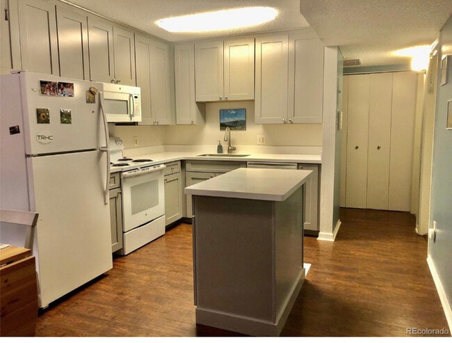 Building Photo - 5110 Williams Fork Trail Unit 211