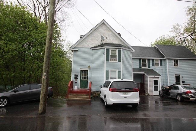 Building Photo - 11 Elm St Unit 1A
