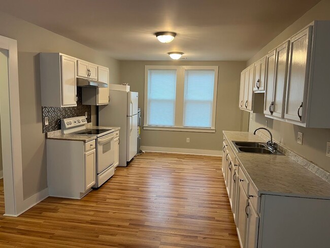 Photo - Available now. Great, FRESHLY UPDATED 3 BR/2 BA in North Charleston!