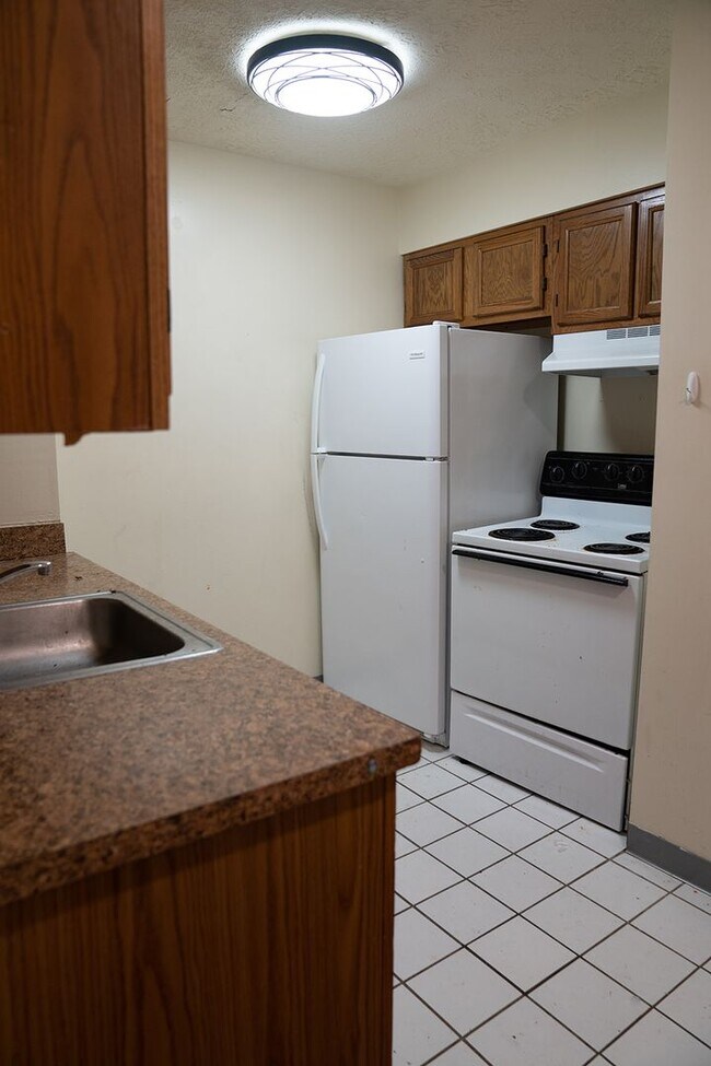 Photo - 1669-1675 Summit Street