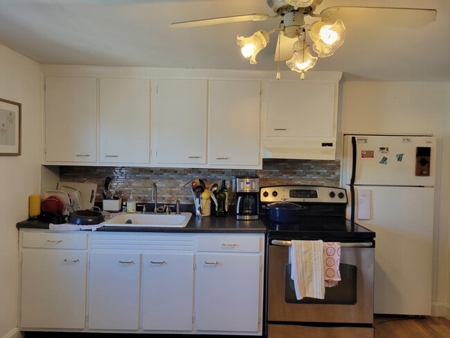 Photo - 103 Fiat Ave Unit 2nd floor, One bedroom un