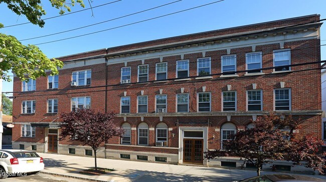 Building Photo - 110 Union St Unit 19 Rental
