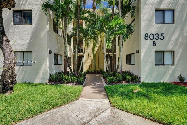 Photo - 8035 SW 107th Ave Condominio Unidad 305