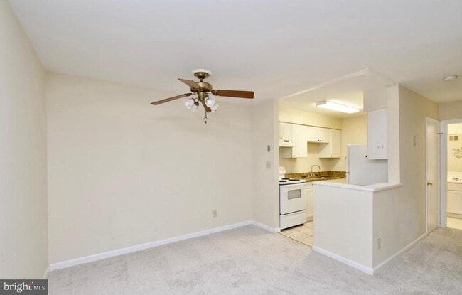 Building Photo - 5911 Prince James Dr