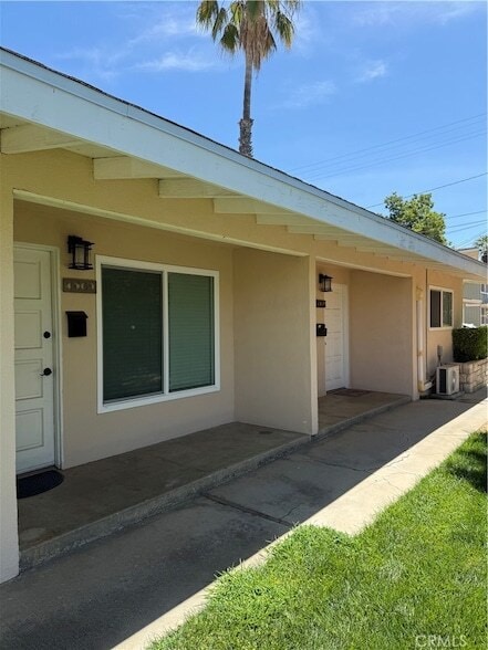 4571 Main St