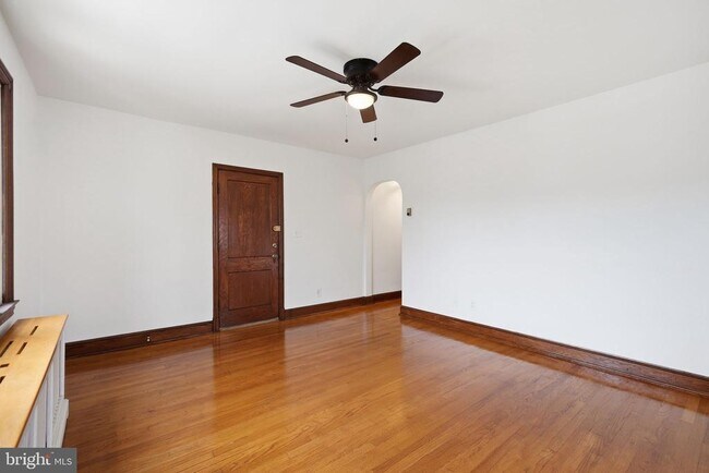 Photo - 4026 9th St NE Unit 4