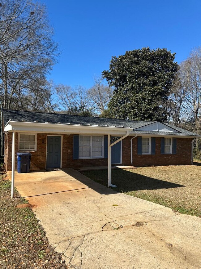 Photo - 3 bedroom home near Wire Park