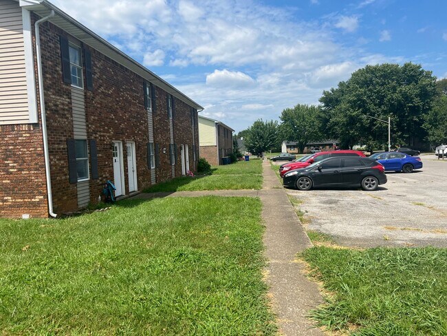 Photo - 2 Bed 1.5 Bath Townhouse