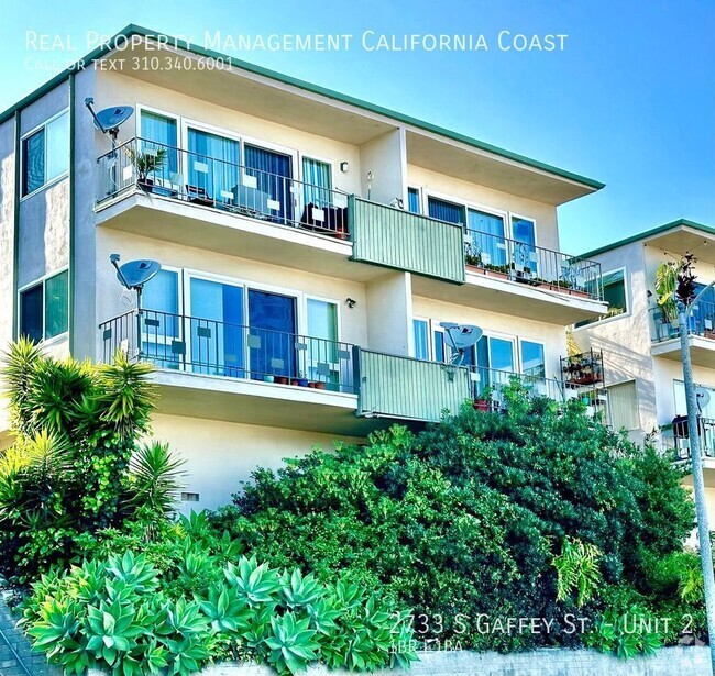 Building Photo - Spectacular Ocean View Apartment With Balc... Unit 2