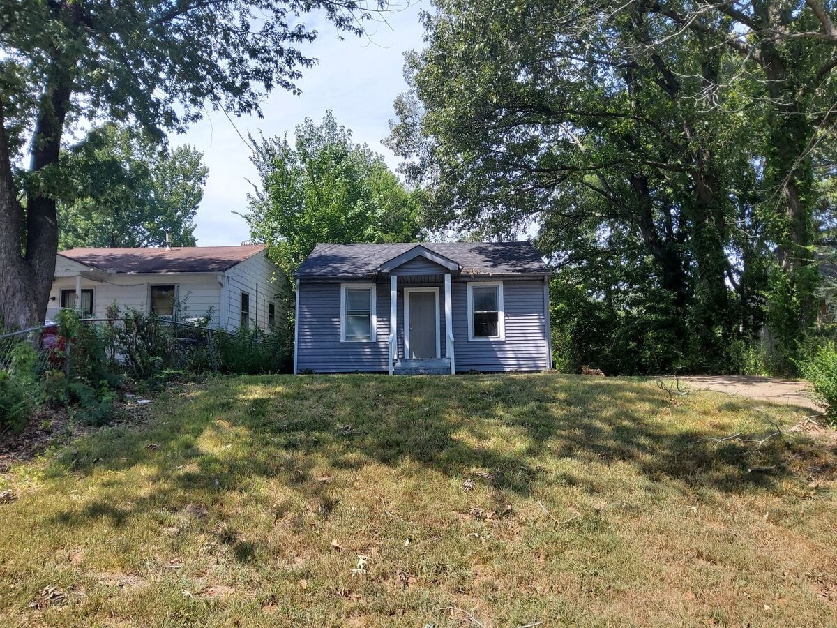 Photo - 2887 Woodlawn Terrace