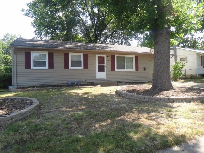 Photo - Great 3 bedroom with full basement!