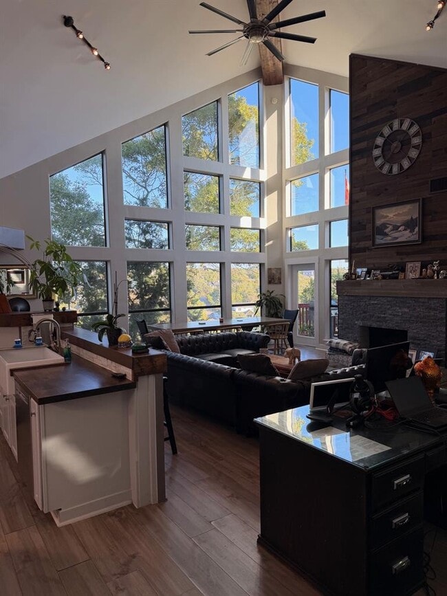 Photo - 2413 Crazyhorse Pass