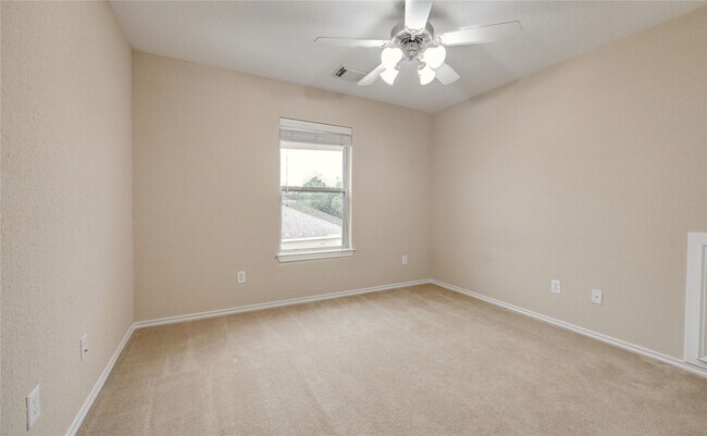 Photo - 6302 Denison Oaks Dr