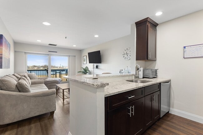 Building Photo - 133 Commander Shea Blvd Unit 407