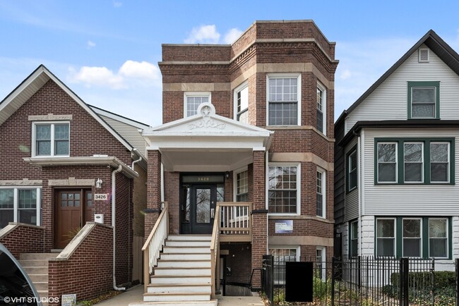 Building Photo - 3428 N Damen Ave Unit 2 Rental
