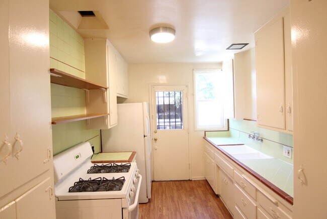 Photo - 6125 Cashio St Unidad 1