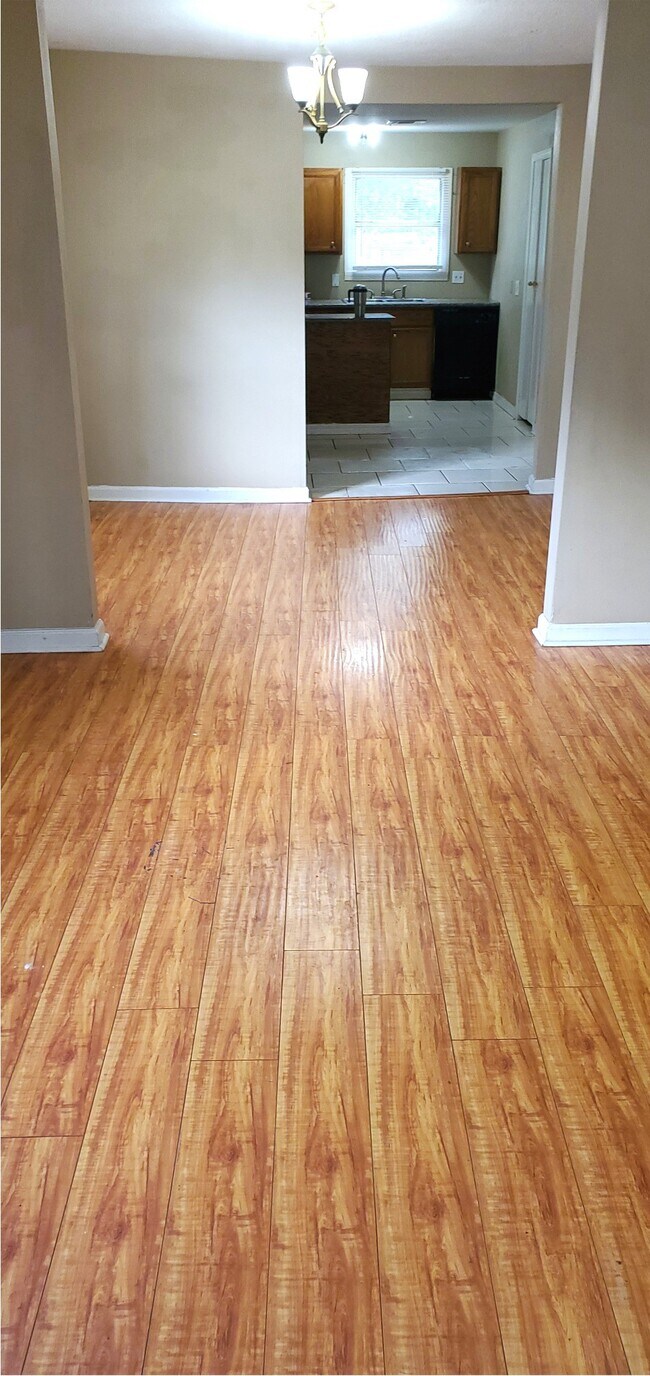 Photo - 4515 White Rock St