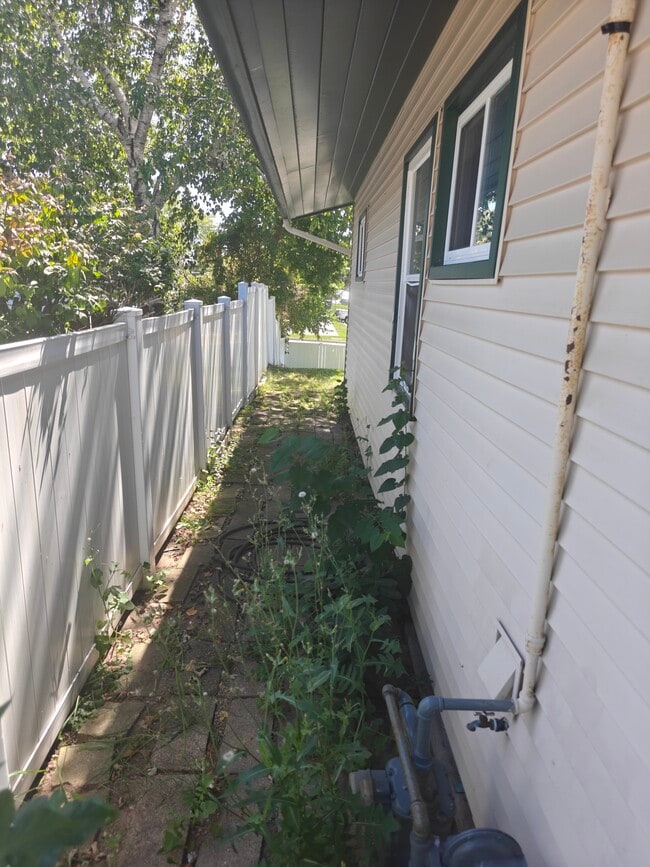 213 Butte Ln