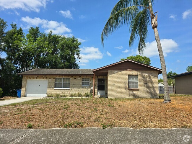 Building Photo - Seffner Home For Rent