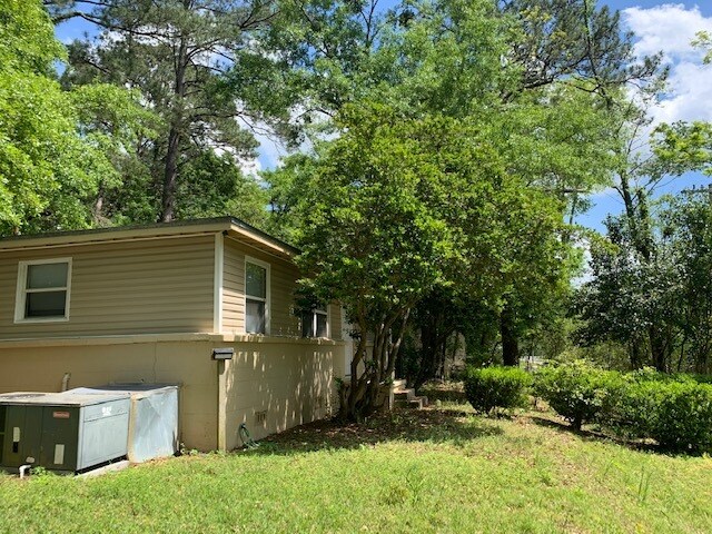 1826 Pepper Dr