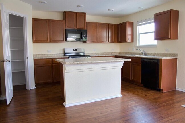 Photo - 13620 Benjamin Harrison St