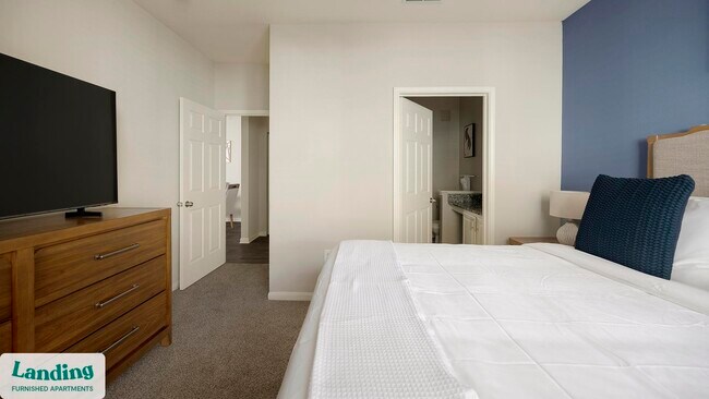 Photo - 261 Veterans Pkwy Unidad 2006