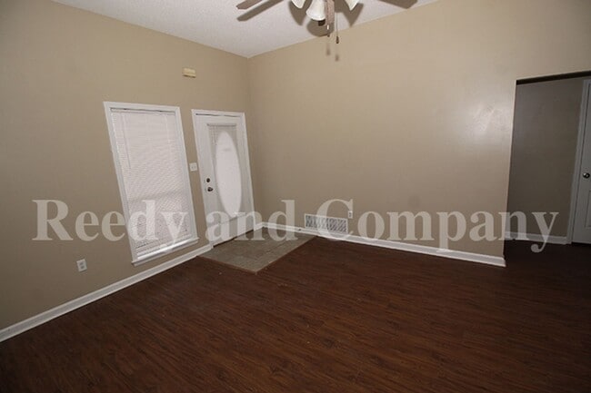 Photo - 6077 Wills Way Cir S