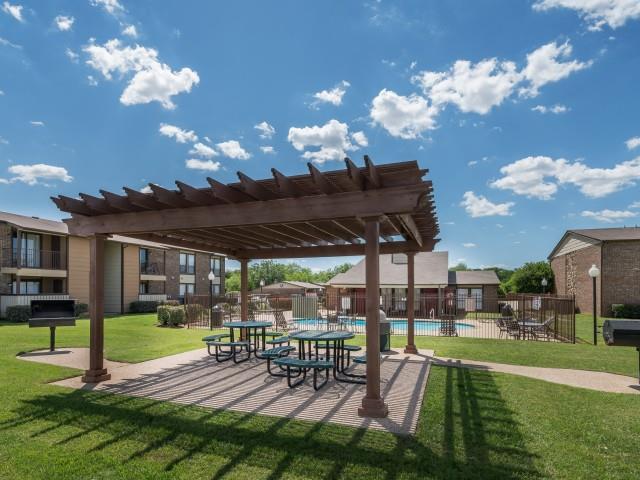 Photo - 8500 N Harwood Rd Unidad c1