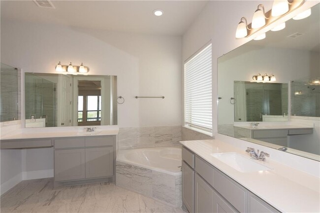 Photo - 3300 Scenic Valley Dr