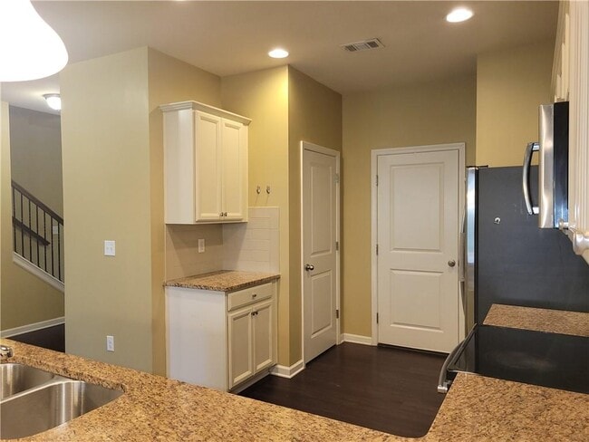 Photo - 1525 Landmark Ln